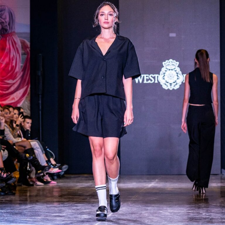 Divise parrucchieri fashion antimacchia - West Rose moda professionale  Acquista online!